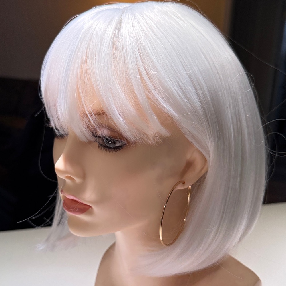 HAIR, 12” Bob, Center Part with Bangs,White - Picture 7 of 10